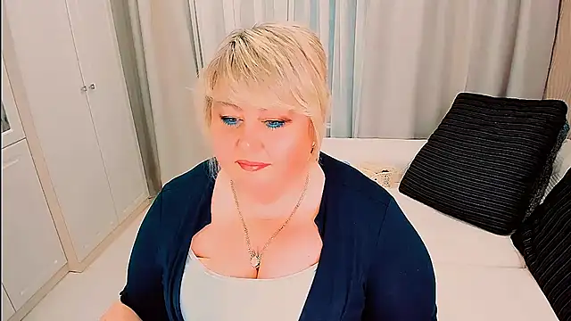 BIGTITSBBW webcam