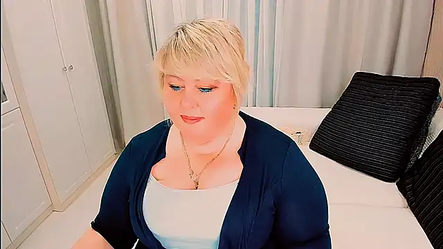 BIGTITSBBW webcam