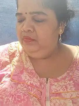 tamilthanushri webcam