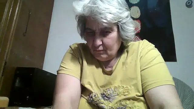 ExquisiteMature webcam