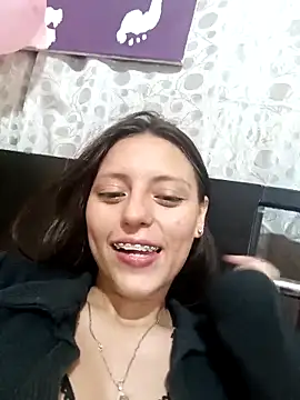 Webcam Model (Lahila_)  is live.Free join now!