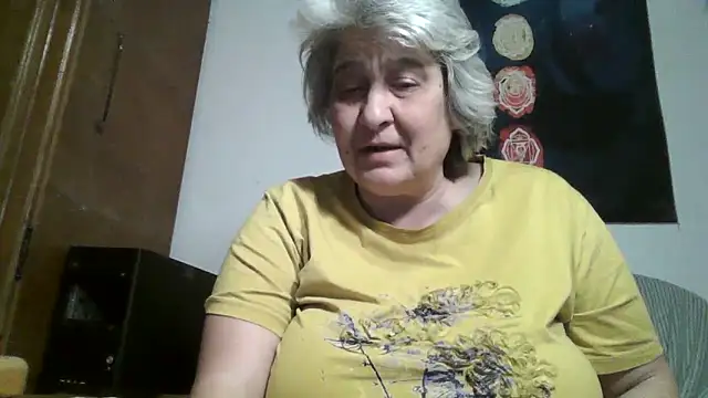 ExquisiteMature webcam