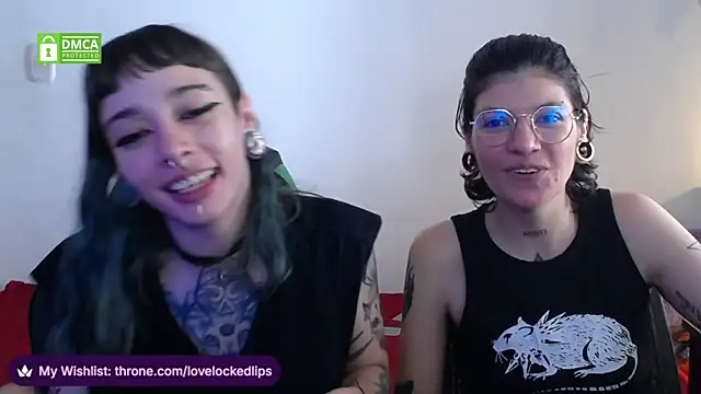 lovelockedlips webcam