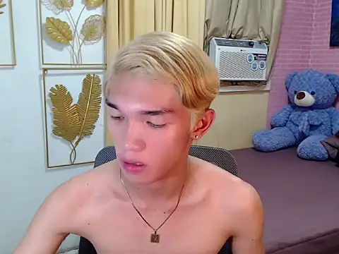 urasian_john18 webcam