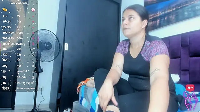 Alicia_Whitee webcam