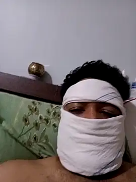 Sexyboygujju123 webcam