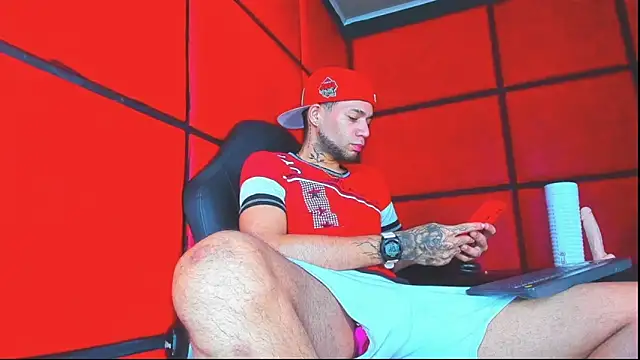 Daniel_huge22 webcam