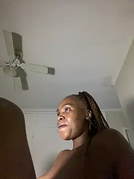 LuciousLips96 webcam