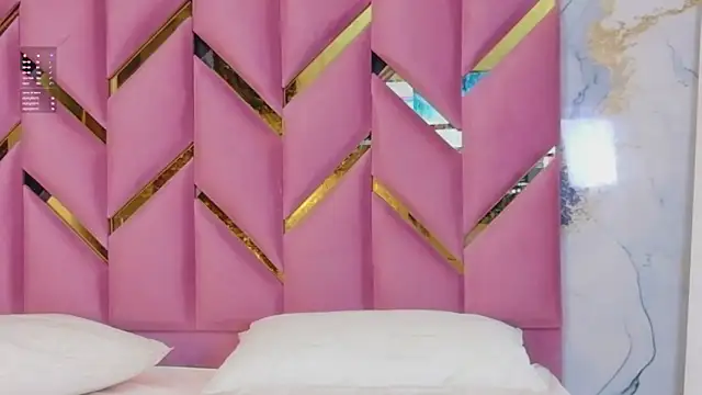 EbonyCoWorker webcam