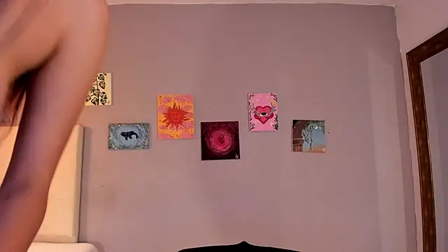 maia_w10 (F young) - Two fingers play ass