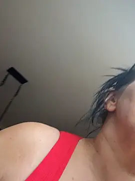 LittleMissEeve webcam