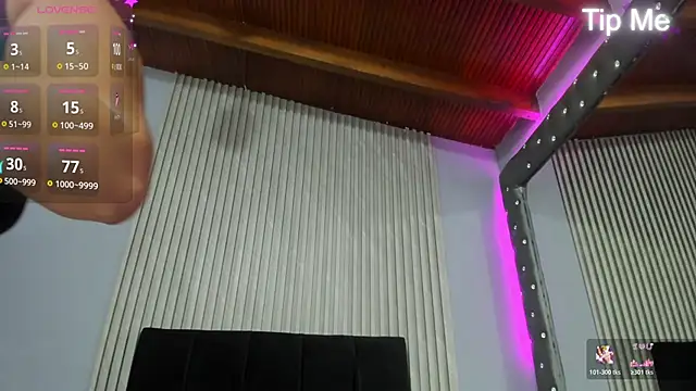 Paulinna_Curvy webcam