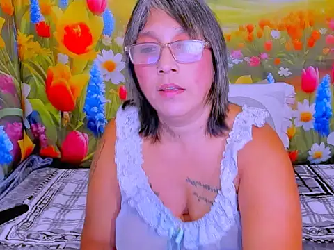 indianroxy webcam