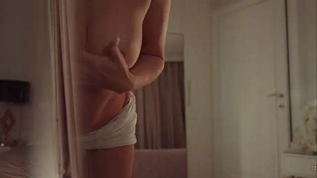 MilaDYstarlight webcam