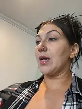 LittleMissEeve webcam