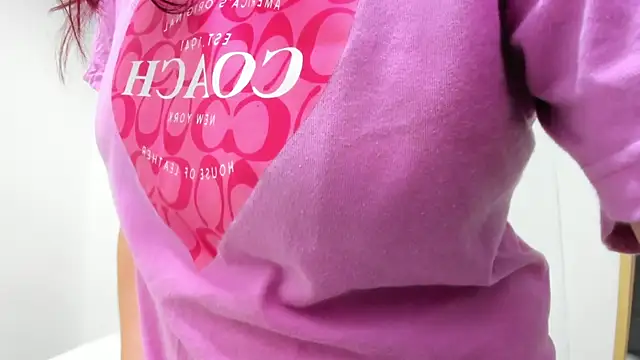 EsmeraldaNaim webcam