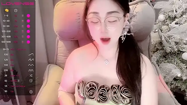 Monica-666888- webcam