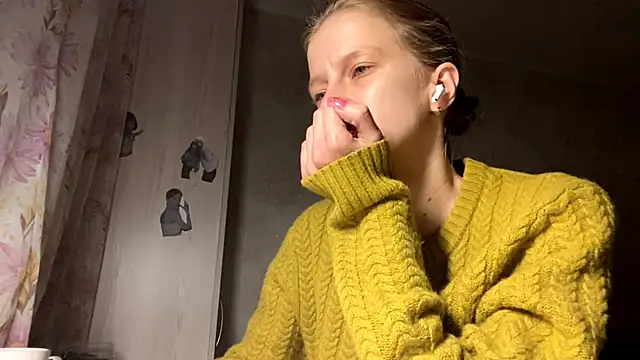 CuriousMildness webcam