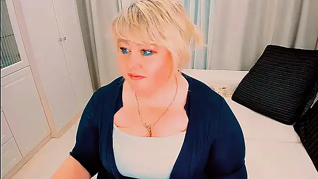 BIGTITSBBW webcam