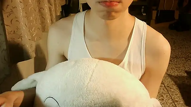 KYU890428 Live Webcam on Stripchat