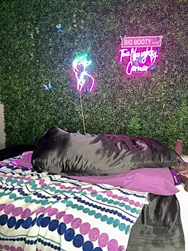 renathickass - RenaThickAss's free webcam - UK Sex Cams