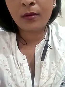 Webcam Model (Queen_Kushi4)  is live.Free join now!