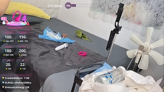 美女Bella-LL在线直播