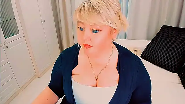 BIGTITSBBW webcam