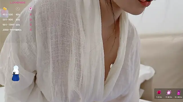 美女Vaidurya-Yolo在线直播