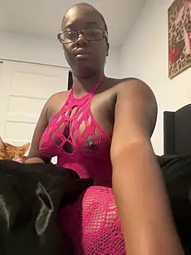 Webcam Model (London_xo)  is live.Free join now!