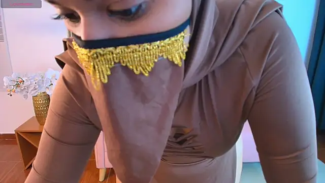 Aminaa_Kaarim webcam