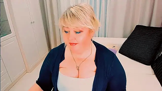 BIGTITSBBW webcam