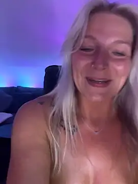 Webcam Model (Nicki_Sun)  is live.Free join now!