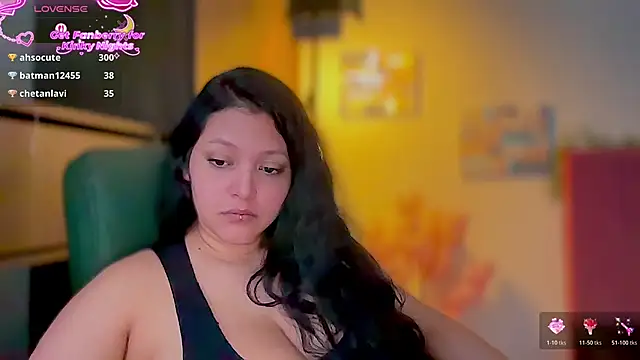 MarcellaGriffin webcam