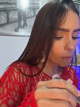 Webcam Model (Mau_White)  is live.Free join now!