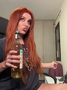 RoxxyDallas live sex cam