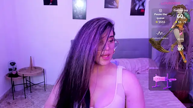 Valen_with_pussy webcam