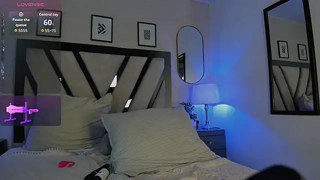 Violettaa_Stone webcam