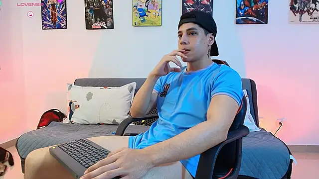 jonathanjoestar_ webcam