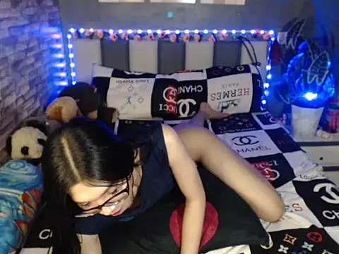 HotNathalie6900 webcam