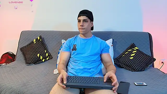 jonathanjoestar_ webcam