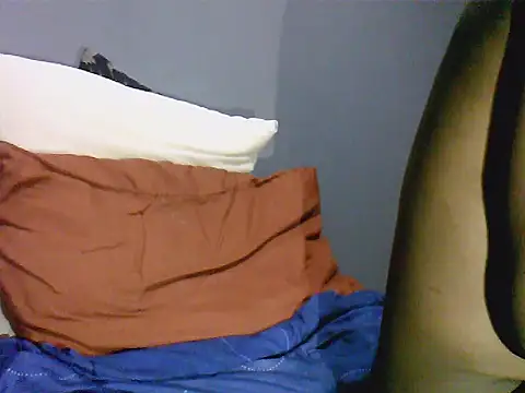 theerealshow - TheeRealShow's free webcam - UK Sex Cams