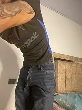 Kriss_Edwards's live cam