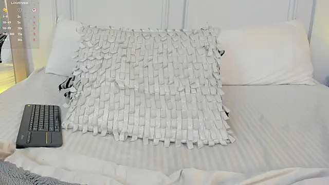 CharlotteBrownn_ webcam