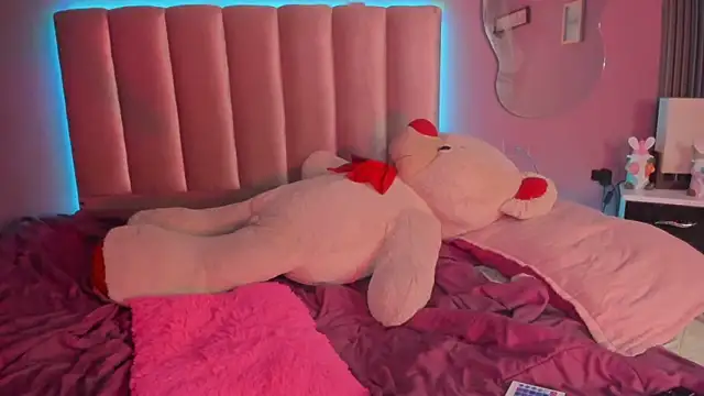 nikkita_dragon_ webcam