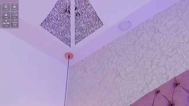 saraa_joness_ webcam