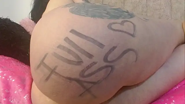 Melanie_Slut_nassty webcam