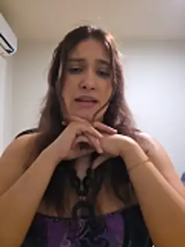 MiaRides19 Stripchat cam model