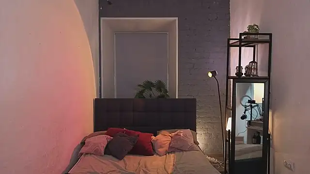 LoralAvery live sex cam