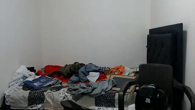 blackhorseet - Blackhorseet's free webcam - UK Sex Cams